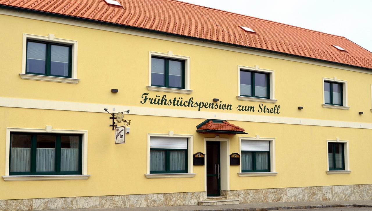 Pension Zum Strell Hollabrunn Εξωτερικό φωτογραφία